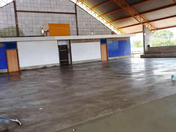 Continuação da construção da Quadra de Esportes da Escola Municipal Prfª Edileuza Barboza da Silva.