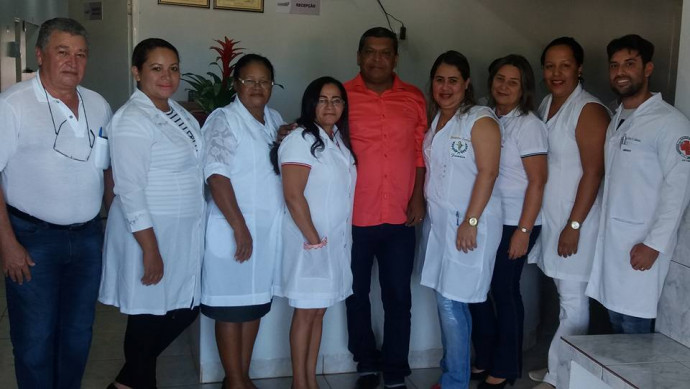 Secretário de Saúde, Valdieis Cantuário,médicos e enfermeiros do Hospital de Figueirópolis.
